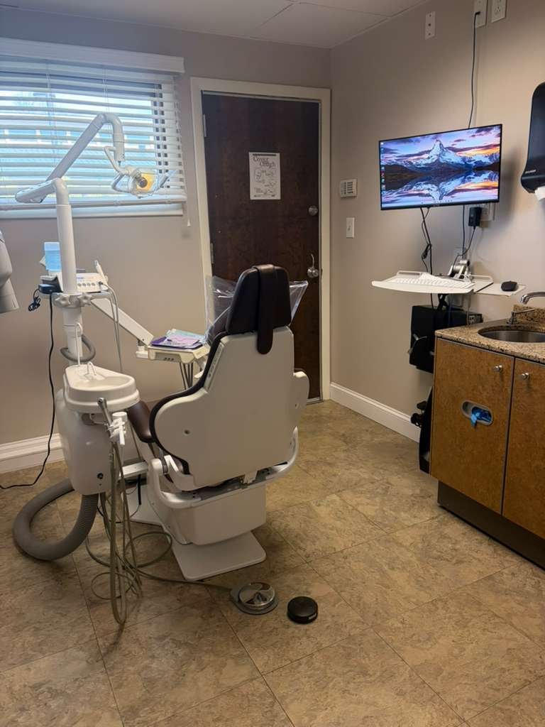 Dental treatment chair and equipment