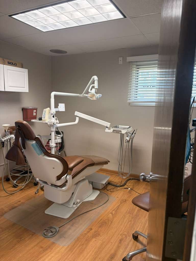 Treatment room with dental equipment