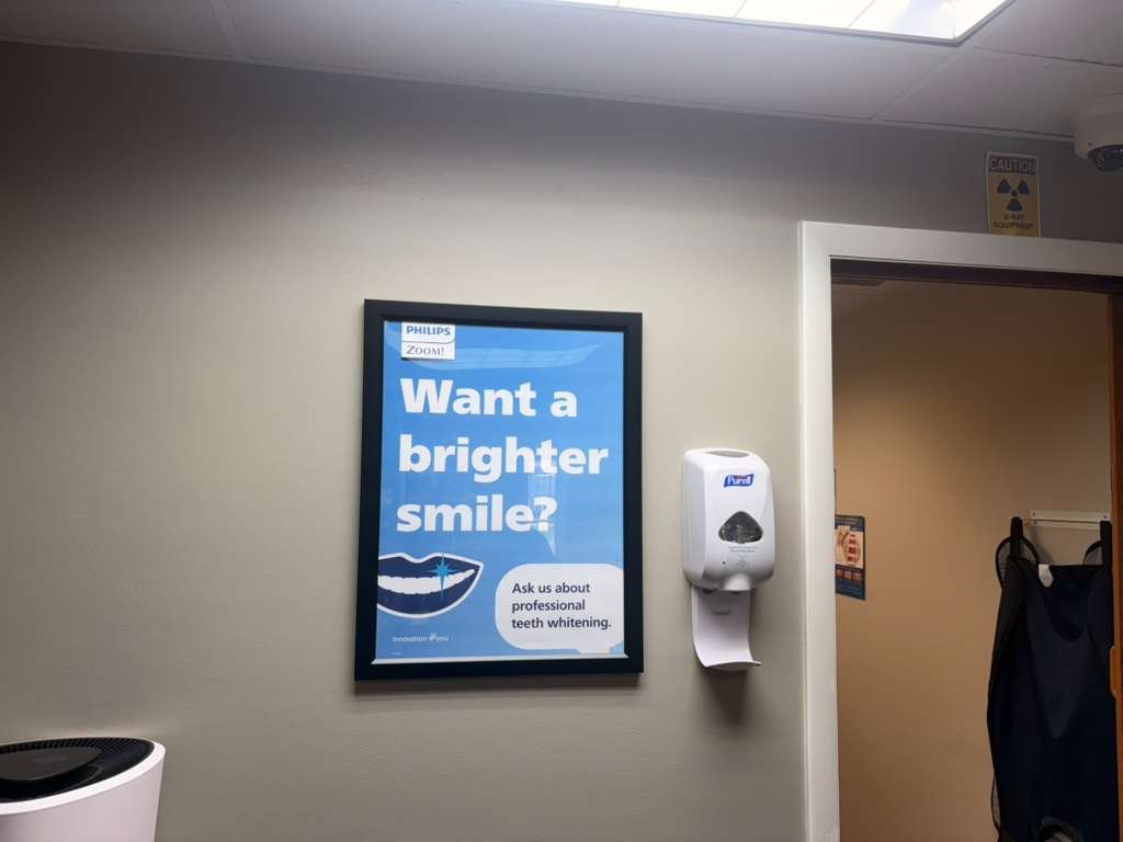 Philips Zoom professional whitening poster